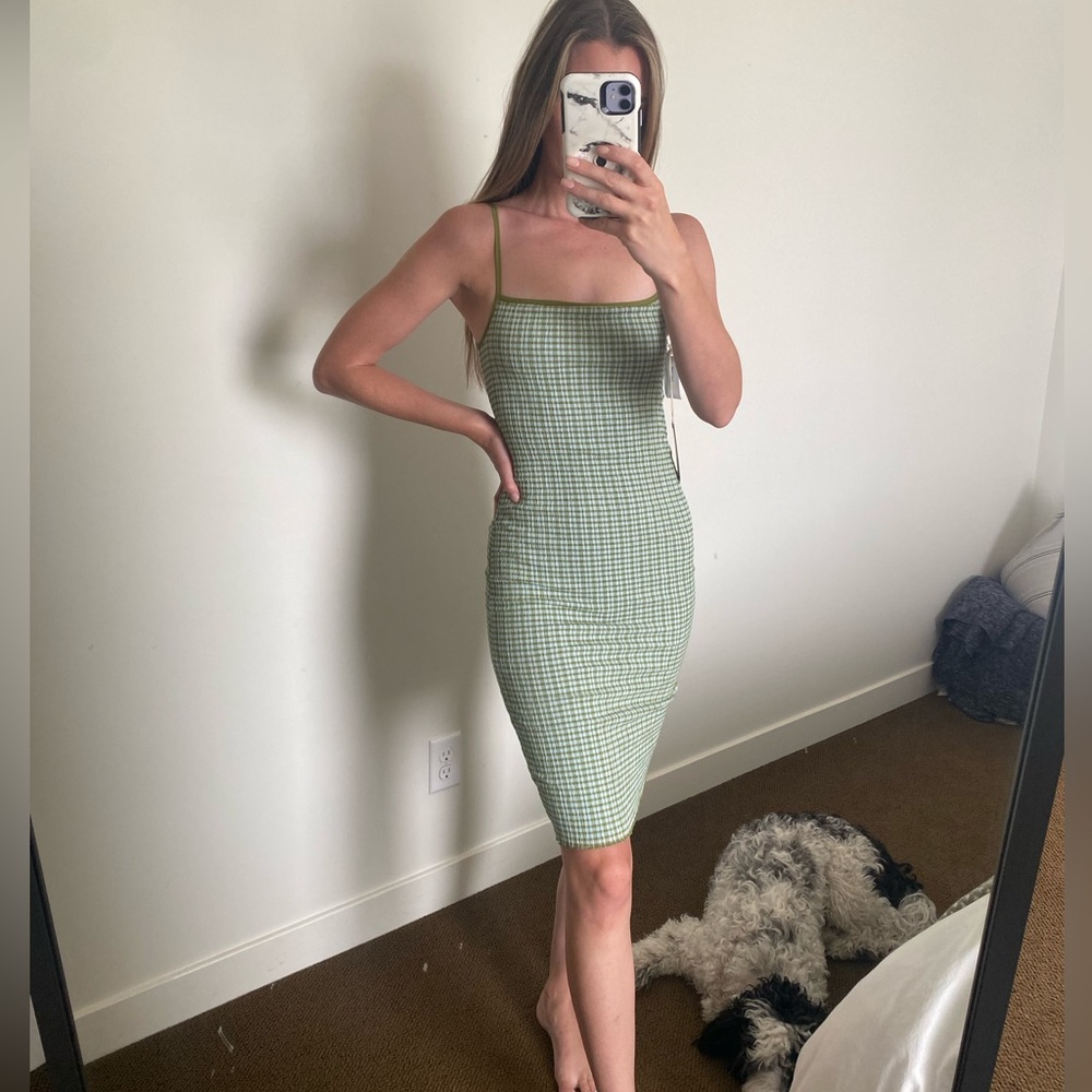 Aritzia - Wilfred: “Jazz Midi” Dress